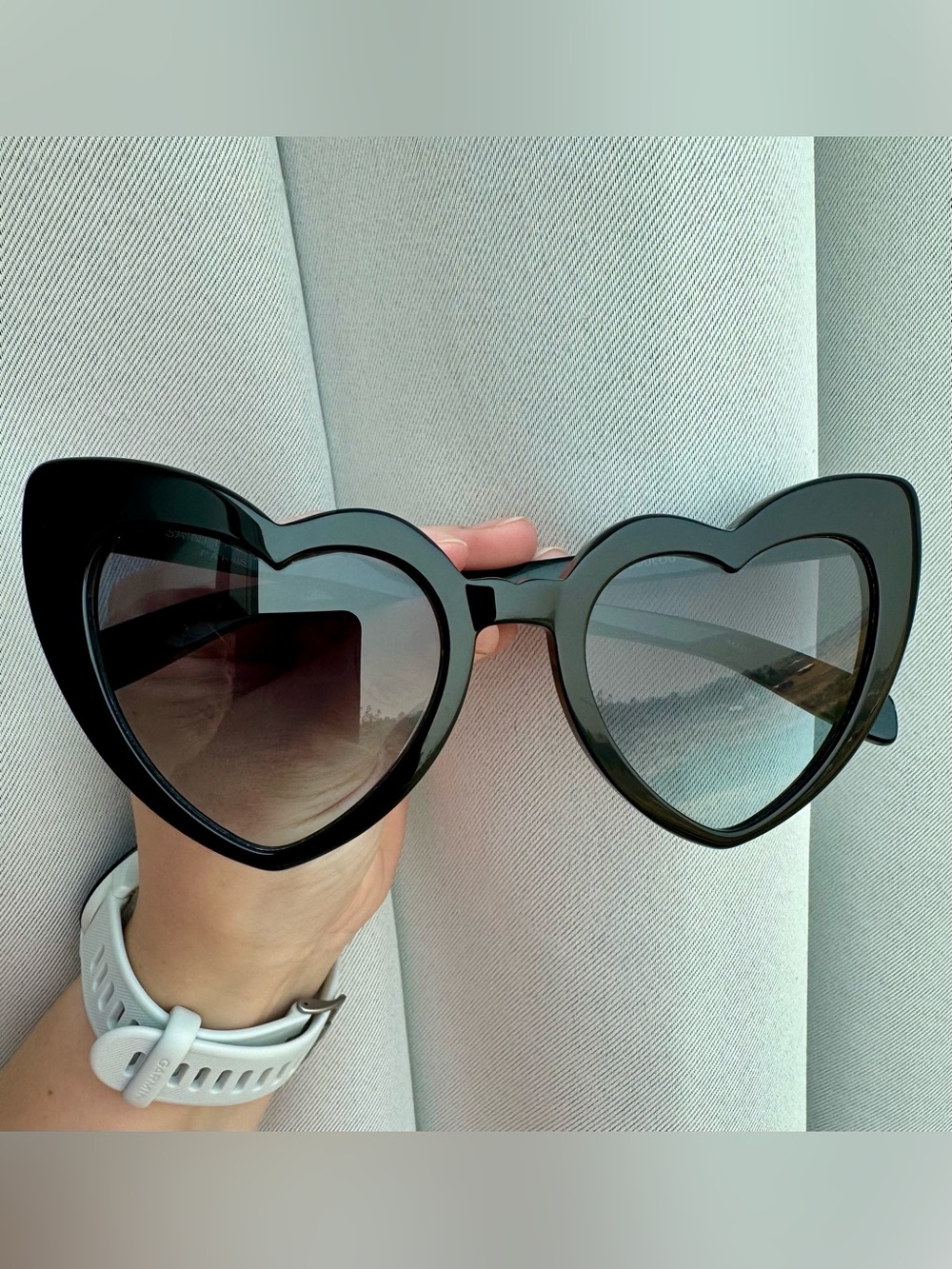 Saint Laurent SL181 LOULOU 008 Heart Sunglasses Black Frame Gray Gradient VGUC